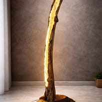 Уникална дизайнерска лампа от естествено дърво