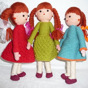 Кукла плетена . Ръчно изработена.